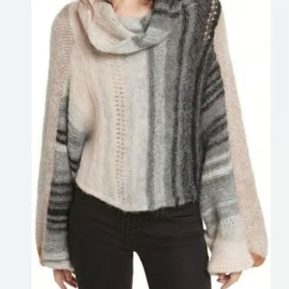 Free People Cloud Kicker Alpaca sweater - Picture 1 of 7